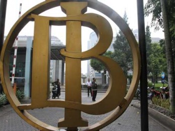 BI Bicara Suku Bunga, Ekonom Sebut Rupiah Bisa Bergeser ke 13.900
